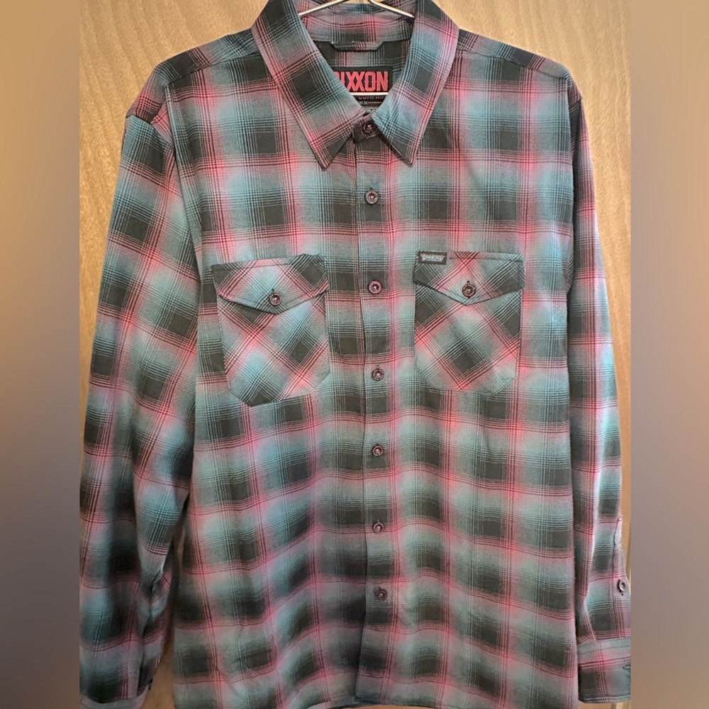 DIXXON SHREDDY FLANNEL BLUE PINK BLACK 
SIZE XL